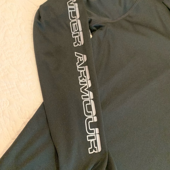 Under Armour Pullover - Picture 4 of 5